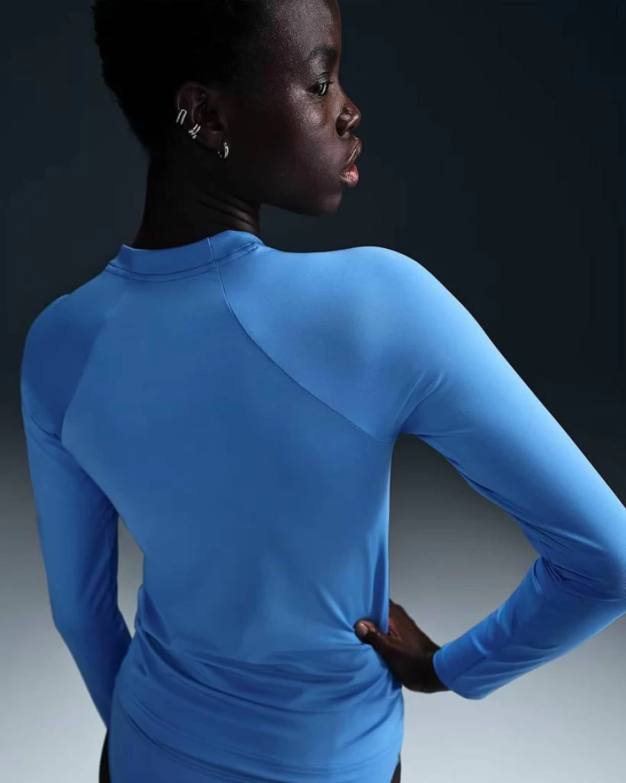 Nike Women's Essential Long Sleeve Hydro Rash Guard Swim Top - Black UPF Sun Protection
